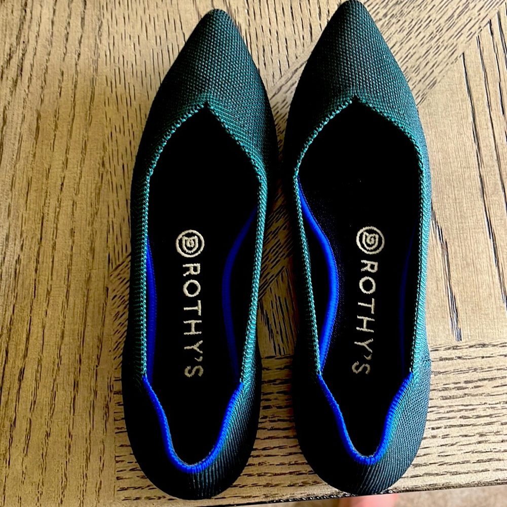 Rothy’s size 7 “The Point” in mint condition. Worn only a handful of times